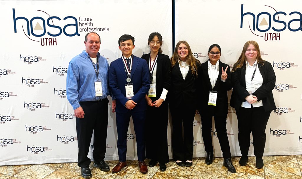 Beehive HOSA students at a HOSA Utah event